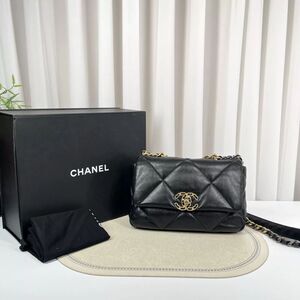 Chanel Women Pre-Loved Bag Very Good Condition